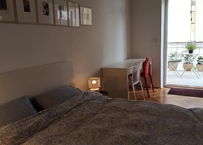 아파트 Laurel Center