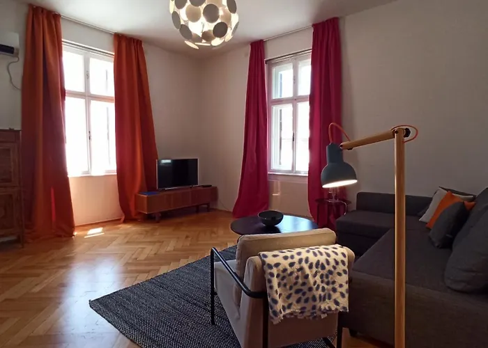 아파트 Laurel Center *