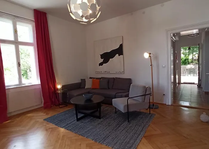 Laurel Center 오파티아